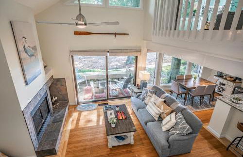 New Listing! Water Views with Short Walk to Dataw Clubhouse and Pool - Sleeps 6 - Foto 1