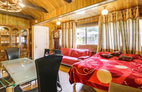 Community Perks Mongaup Valley Cabin with Grill! - Foto 5