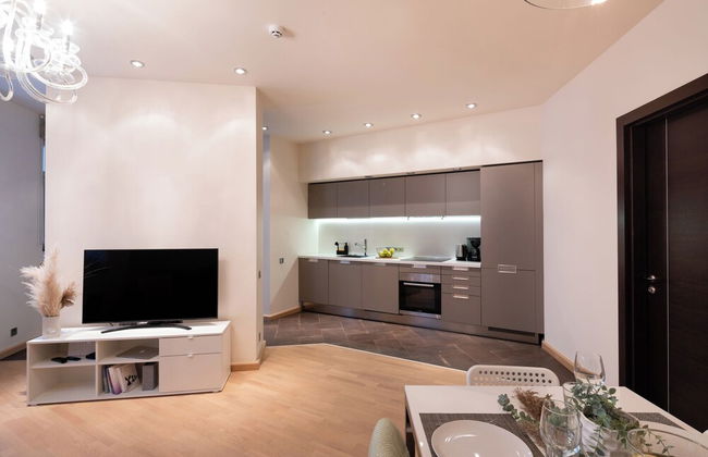 Audeju Two Bedroom With Two Bathrooms - Photo 12