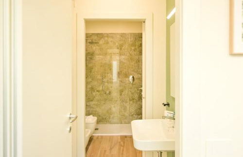 Apt 2 min from station and lake with WiFi and AC - Foto 8