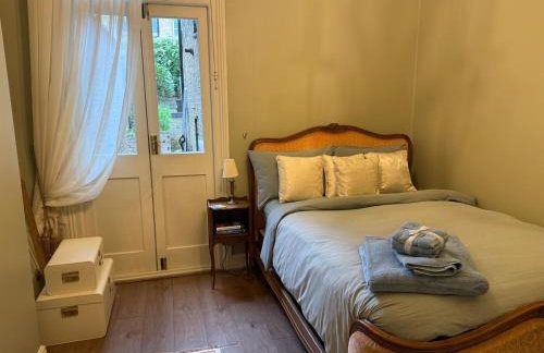 Homely 2 Levels Flat w Private Garden - Photo 21