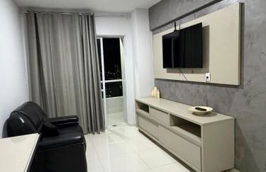 Apartamento Novo, Confortável, Lazer e Estacionamento, Rápido acesso aos pontos turísticos - Foto 8