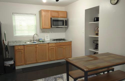 luxe studio with a great location lawrenceville - Photo 24