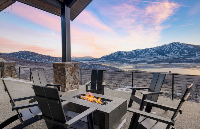 Reflection by Avantstay Sleeps 18 + Lake Views Hot Tub + Game Room - Foto 4