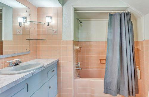 1 Mi to Dtwn Salem Apt with Garage Access! - Foto 13