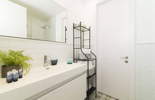 Bauhaus Boutique by TLV2rent - Photo 62