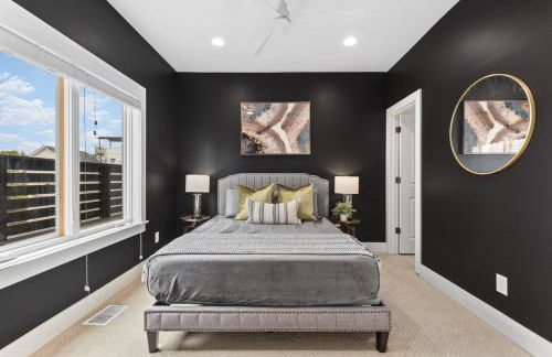 Walk to 12 South and Belmont with Garage FirePit and Patio - Foto 12