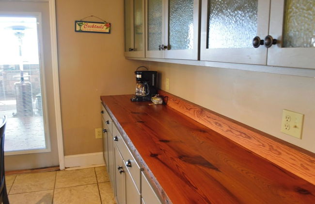 5 BR House Lake Retreat w/ Hot Tub, Sleeps 12 - Foto 8