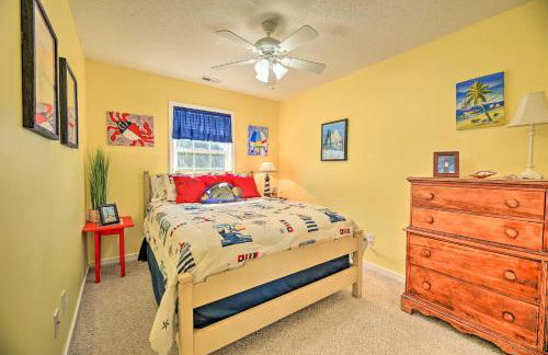 Beaufort Pad with Patio 3 Blocks to Waterfront! - Foto 25