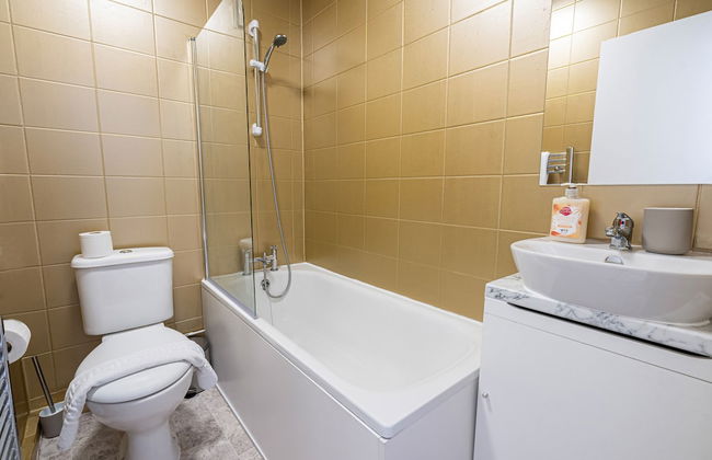 Lovely Apartments in Landward Court - Photo 25