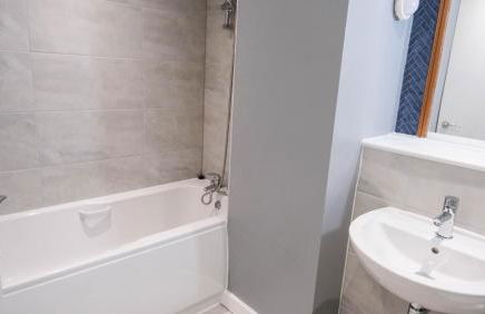 Spacious 2BR 2BA Apartment City Centre Sleeps 5 - Foto 16