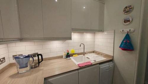 Charming City Flat for Couples & Families - Foto 5