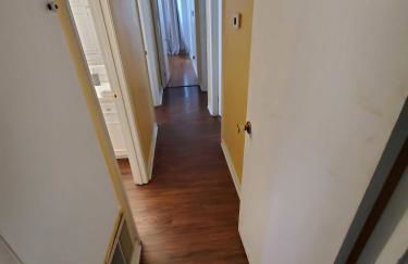 Large Fenced Yard near Midtown- Shamrock Stay - Foto 74