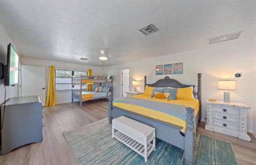 Poolside Paradise: Game room, Pickle ball & Pool - Foto 13