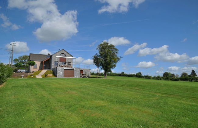 Holiday Home in Somme-leuze With Valley View - Photo 15