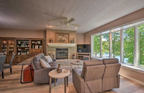 Resort-Style Condo with Balcony on Lake Keowee - Foto 6