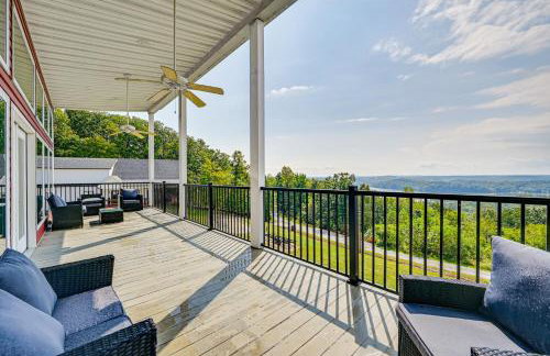 Nolin Lake Home with Decks and Fire Pit in Clarkson! - Foto 1