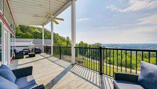 Nolin Lake Home with Decks and Fire Pit in Clarkson! - Foto 1