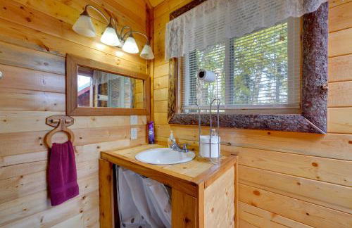 Lakefront Bliss! Ultimate Soldotna Retreat with Deck - Foto 17