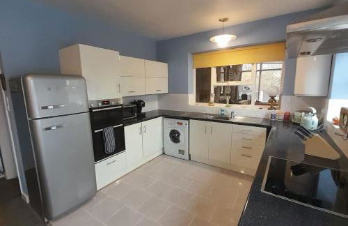 Quirky mid century themed holiday home - Photo 9