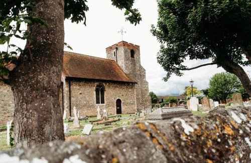 Sunny Beachside Apt with Free Parking - Foto 23