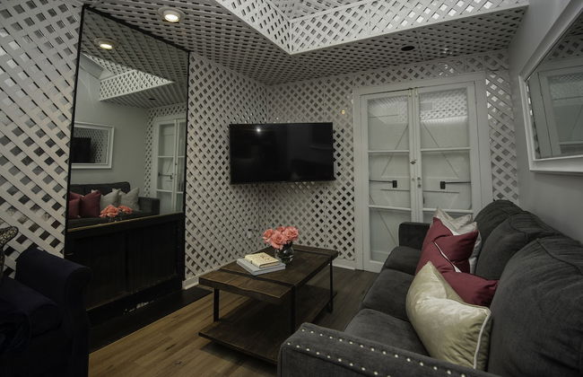 Amazing 4BR Celebrity Villa! Sleeps 8 by YouRent! - Foto 15