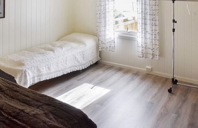 7 Person Holiday Home in Averoy - Foto 5