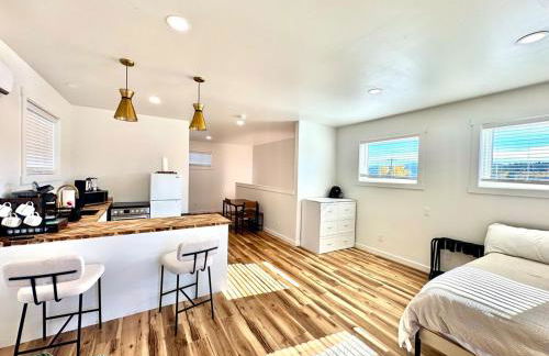 Glacier Alpine Escape - Photo 9