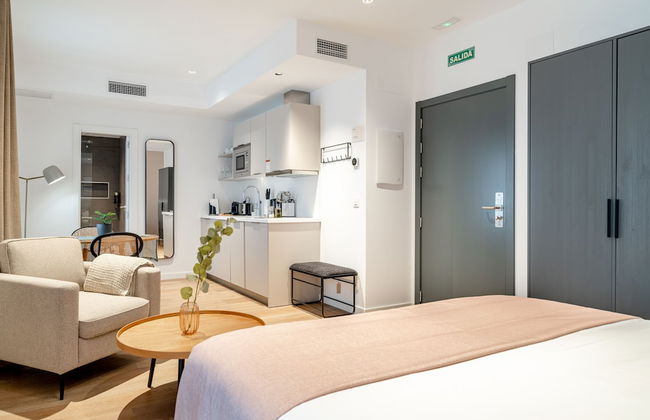 Limehome Sevilla Ronda de Capuchinos - Photo 15