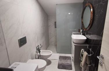 Premium Two-bedroom Apartment - Photo 23