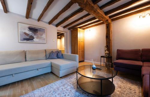 Charming 3BR Cottage Sleeps 8 - 15 Mins to Centre - Foto 45