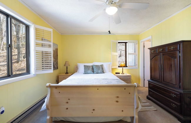 Deck w/ Forest Views, Ping Pong Blue Ridge Mtn Escape Ash Vale by Avantstay - Foto 21