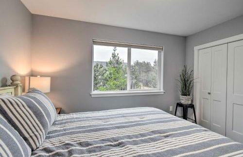 Beach Break Home with Hot Tub - Walk to Beach - Foto 14