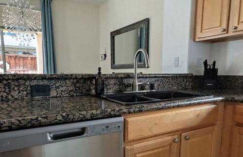 The Desert Jewel Pool Spa And Coachella Retreat - Photo 53