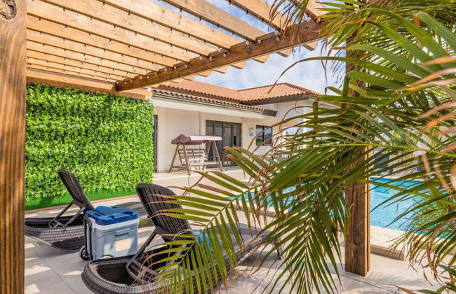 NEW 6BR Villa w Pool Across Street Palmbeach - Foto 40