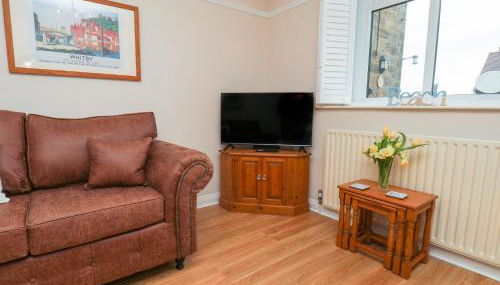 Maypole Cottage - Photo 2