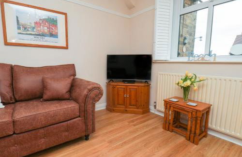 Maypole Cottage - Photo 2