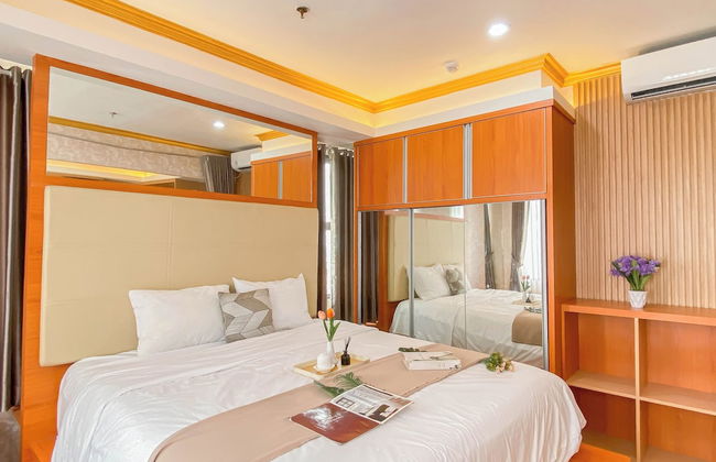 Good Place And Spacious Studio Transpark Cibubur Apartment - Foto 2