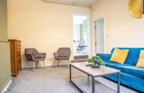 3 Bedroom House - Free Parking-Hospital-Contractors-Families - Long Stay Rates Available - Photo 39