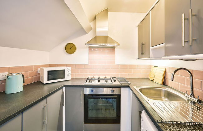 Host Stay North Parade Apartment - Photo 4