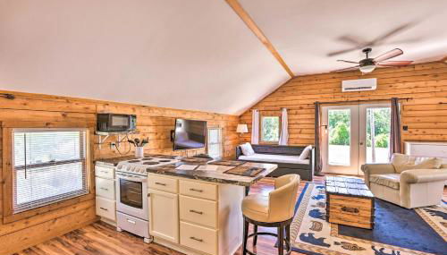 Less Than 1 Mi to Dtwn Suttons Bay! Studio with Shared Beach - Foto 2