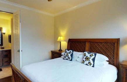 F211 Second Floor 3-bedroom Poolside Lanai - Foto 17