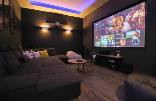 VILLA STOZAK, private heated pool, cinema room and sauna, 7 km from beach - Photo 29