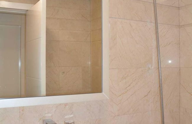 Renovated White 3BD next to Beach - Pool - Foto 20