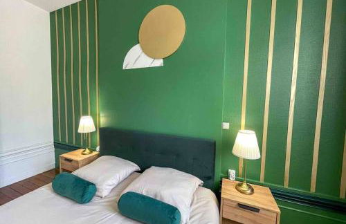 SPA - 4 Pers - NETFLIX - Gare - Parking - Photo 23