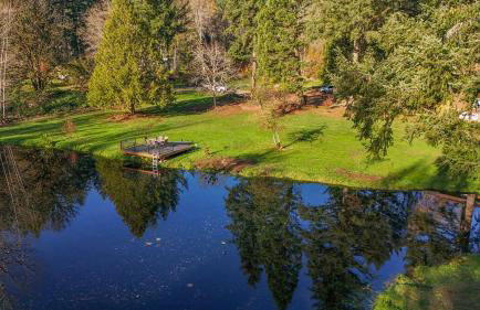 4-Bedroom Chateau in Southern Washington- Luxurious Retreat with Pond & Creek - Foto 19