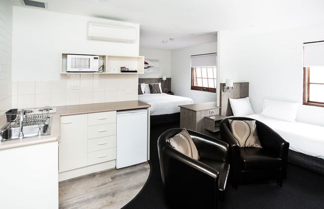 Bay Hotel Apartments - Photo 24