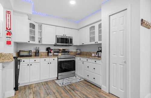 Family home w private pool & fire pit - Foto 9