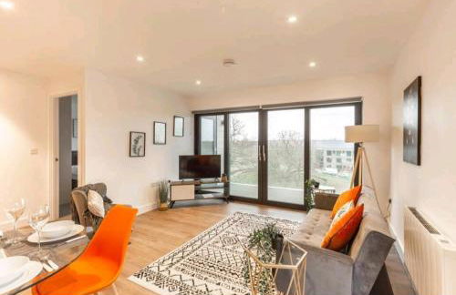 Balcony View Apt Free Parking Sleeps 5 - Foto 2