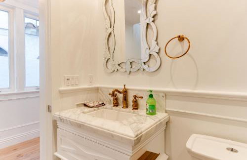 Beautiful 2 Story Right by the Water, Ocean View - Foto 21